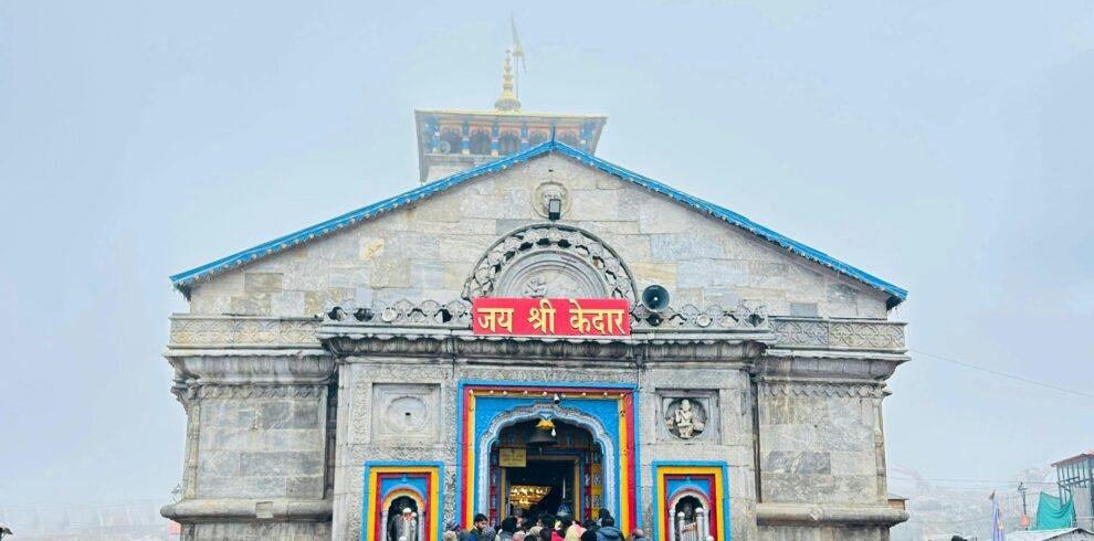 Kedarnath Temple with snow-capped Himalayan peaks in Uttarakhand, India