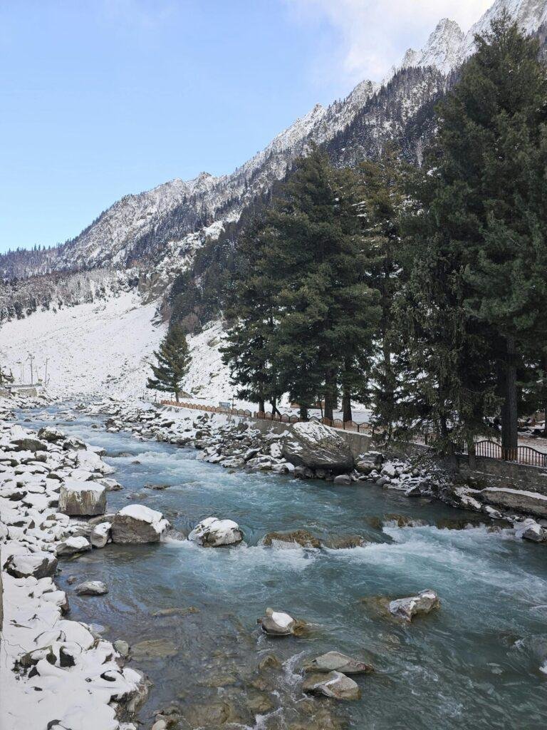 Romantic Kashmir honeymoon destination with snow‑capped mountains and scenic valley views in Jammu & Kashmir, India