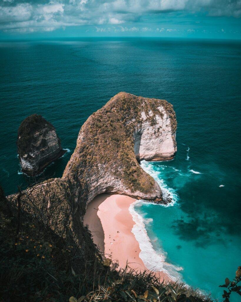West Nusa Penida tour scenic cliff and ocean view near Kelingking Beach Indonesia